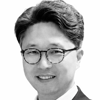 Kwangsik Lee